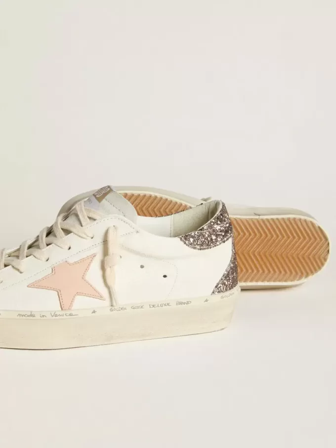 Hi Star aus weißem Nappaleder mit rosa Lederstern und glitzernder Fersenlasche Hi Star aus weißem Nappaleder mit rosa Lederstern und glitzernder Fersenlasche