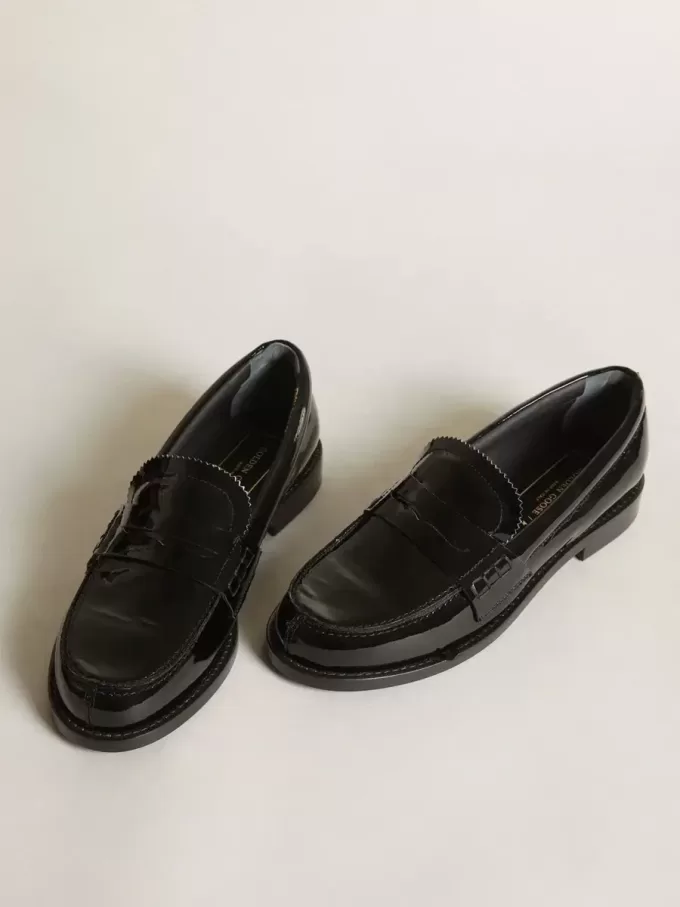 Jerry Loafer aus schwarzem Lackleder Jerry Loafer aus schwarzem Lackleder
