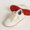 Junior Ball Star aus Leder mit cremefarbenem Stern und roter Lederlasche an der Ferse Junior Ball Star aus Leder mit cremefarbenem Stern und roter Lederlasche an der Ferse