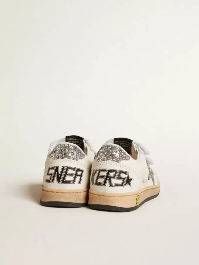 Junior Ball Star aus Nappa mit silbernem Glitzerstern und Fersenlasche