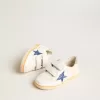 Junior Ball Star mit blauem Glitzerstern und beigem Wildleder-Fersenlasche Junior Ball Star mit blauem Glitzerstern und beigem Wildleder-Fersenlasche