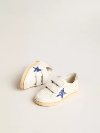 Junior Ball Star mit blauem Glitzerstern und beigem Wildleder-Fersenlasche