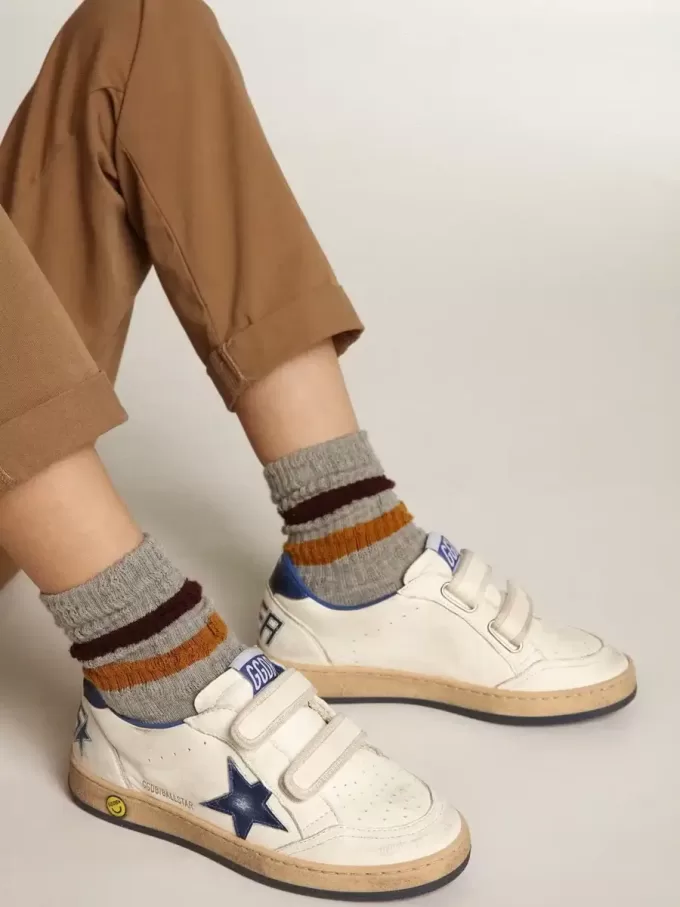 Junior Ball Star mit blauem Metallic-Lederstern und Fersenlasche
