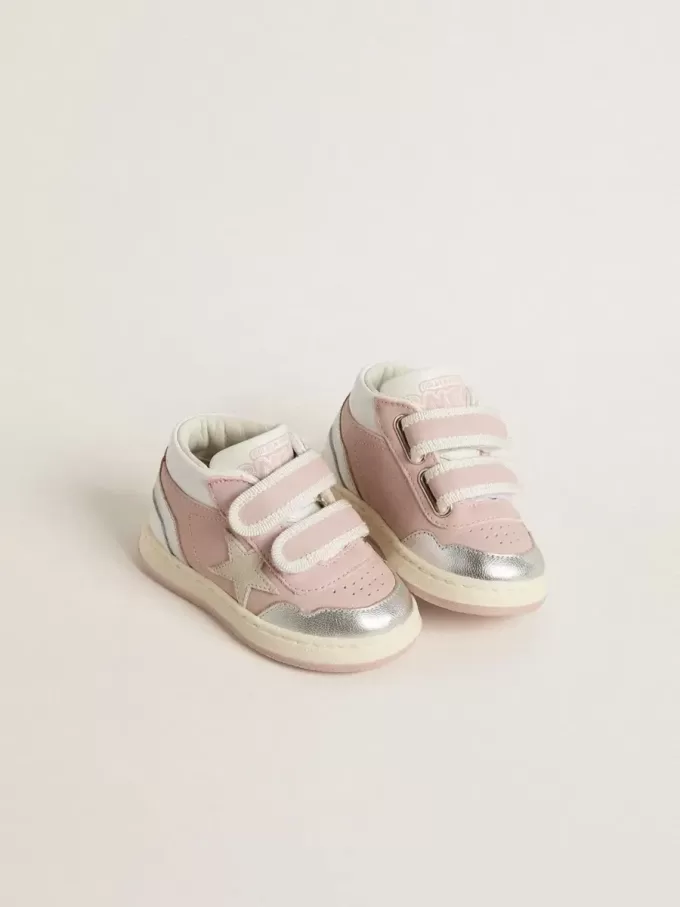 Junior June aus rosa Leder mit metallischen Ledereinsätzen und Stern aus Wildleder
