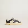 Junior May aus weißem und blauem Leder mit Lederstern und Fersenlasche Junior May aus weißem und blauem Leder mit Lederstern und Fersenlasche