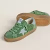 Junior Super-Star aus grünem Wildleder mit babyblauem Stern und Fersenlasche Junior Super-Star aus grünem Wildleder mit babyblauem Stern und Fersenlasche