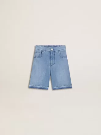 Kinder-Jeansshorts mit Stickerei auf der Rückseite