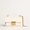 Kleine Venezia-Tasche aus butterfarbenem Leder mit Golddetails