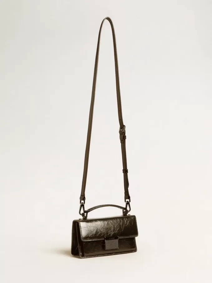 Kleine Venezia-Tasche aus schwarzem Metallic-Leder mit schwarzen Details