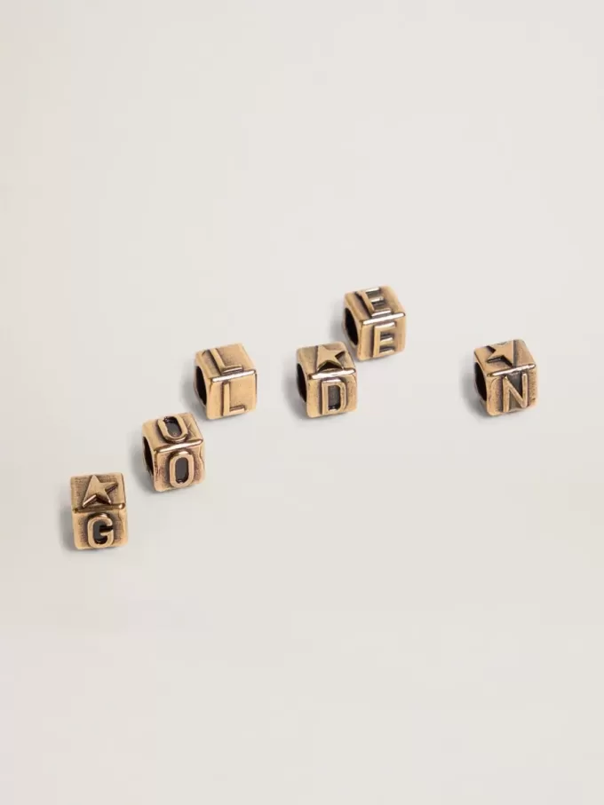 Kubische Anhänger für Damen in Antikgold mit Buchstaben des Alphabets