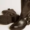 Kurt-Stiefel aus glänzendem schwarzem Leder mit silberfarbenen Schnallen und Nieten