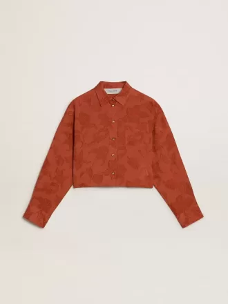 Kurz geschnittenes Damenhemd aus ziegelrotem Jacquard mit weiten Ärmeln