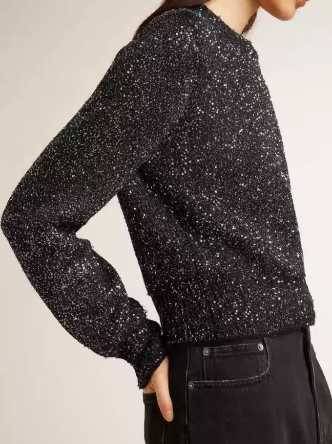 Kurzer Damenpullover aus schwarzer Wollmischung mit durchgehenden Pailletten Kurzer Damenpullover aus schwarzer Wollmischung mit durchgehenden Pailletten