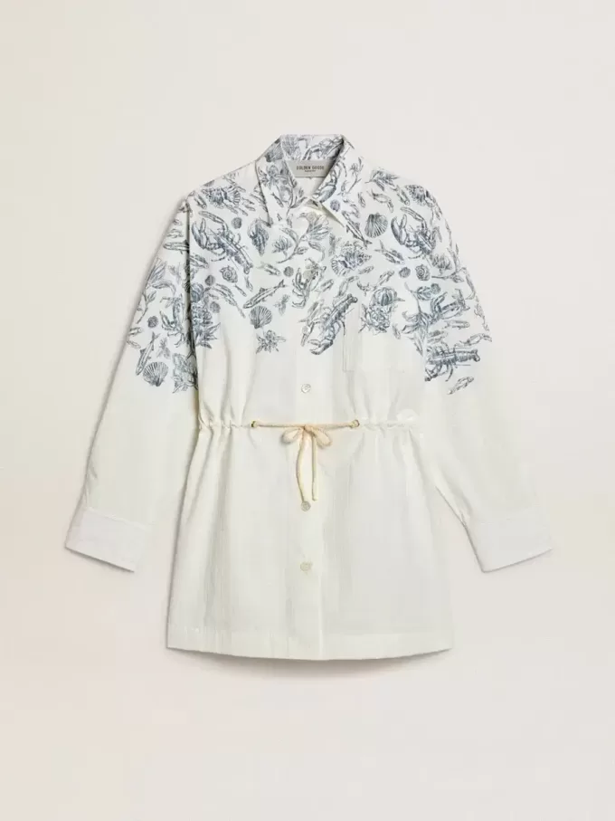 Kurzes Hemdkleid für Damen aus weiß gestreifter Baumwolle mit marineblauem Print Kurzes Hemdkleid für Damen aus weiß gestreifter Baumwolle mit marineblauem Print