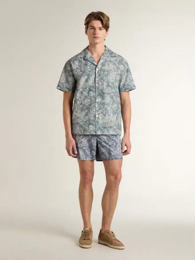 Kurzärmeliges Popeline-Hemd im Pyjama-Stil für Herren mit blau-weißem Marine-Print Kurzärmeliges Popeline-Hemd im Pyjama-Stil für Herren mit blau-weißem Marine-Print