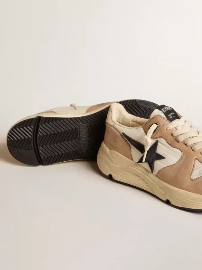 Laufsohle aus Nylon und Nubuk mit dunkelblauem Wildlederstern