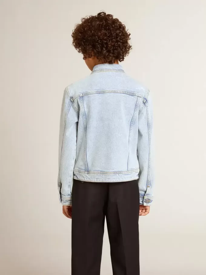 Leichte Jeansjacke mit Stickerei