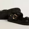 Lucy Sandale für Damen aus glänzendem schwarzem Leder mit goldener Metallschnalle Lucy Sandale für Damen aus glänzendem schwarzem Leder mit goldener Metallschnalle