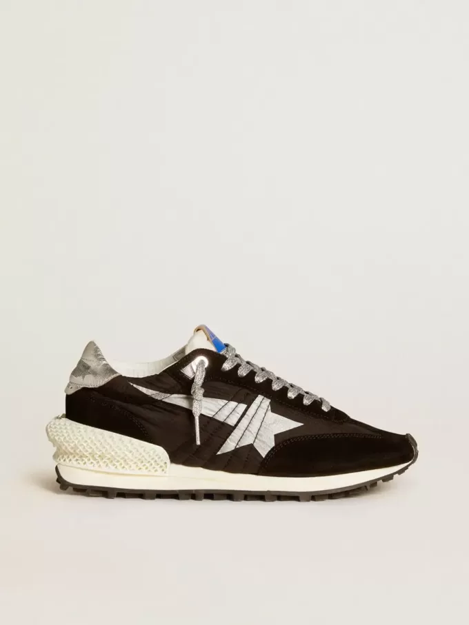 Marathon für Damen mit schwarzem Obermaterial aus Ripstop-Nylon und silbernem Stern