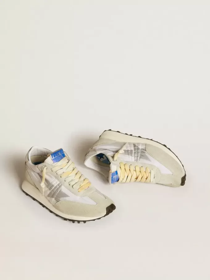 Marathon für Damen mit weißem Nylon-Obermaterial und silbernem Stern Marathon für Damen mit weißem Nylon-Obermaterial und silbernem Stern
