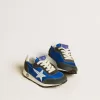 Marathon Young aus blauem Nylon mit aufgedrucktem Stern und Lederlasche an der Ferse Marathon Young aus blauem Nylon mit aufgedrucktem Stern und Lederlasche an der Ferse