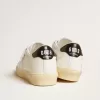 Matchstar für Damen aus weißem Leder mit dunkelblauer Lederferse