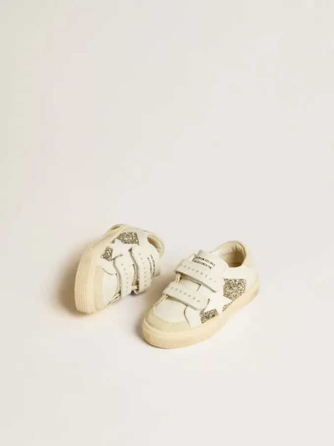 May School Young in Glitzer mit Lederstern und Fersenlasche aus Wildleder May School Young in Glitzer mit Lederstern und Fersenlasche aus Wildleder