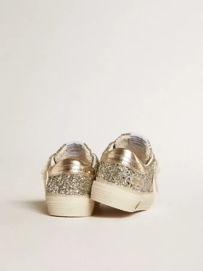 May Teen in Platin-Glitzer mit goldenem Lederstern und Fersenlasche