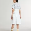 Mädchen-Hemdkleid aus weißer Baumwoll-Canvas mit blauem Marineprint und weißer Paspelierung