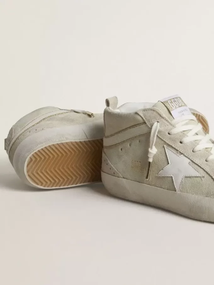 Mid Star aus hellgrauem Wildleder mit weißem Lederstern Mid Star aus hellgrauem Wildleder mit weißem Lederstern