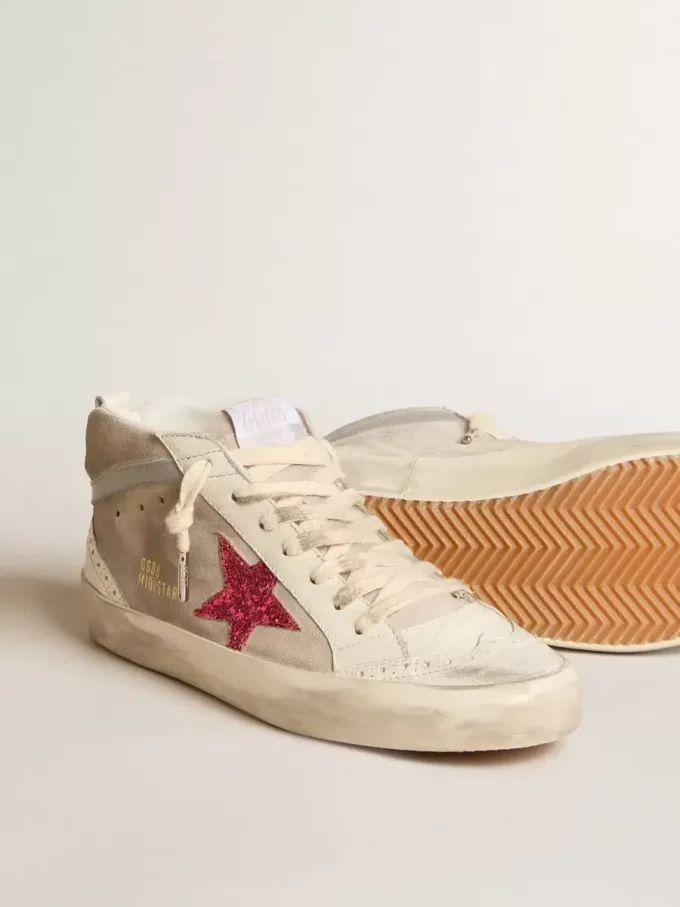 Mid Star aus Wildleder mit fuchsiafarbenem Glitzerstern und grauem Lederstreifen Mid Star aus Wildleder mit fuchsiafarbenem Glitzerstern und grauem Lederstreifen
