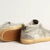 Mid Star für Damen aus weißem und taubengrauem Wildleder mit Swarovski-Kristallen Mid Star für Damen aus weißem und taubengrauem Wildleder mit Swarovski-Kristallen