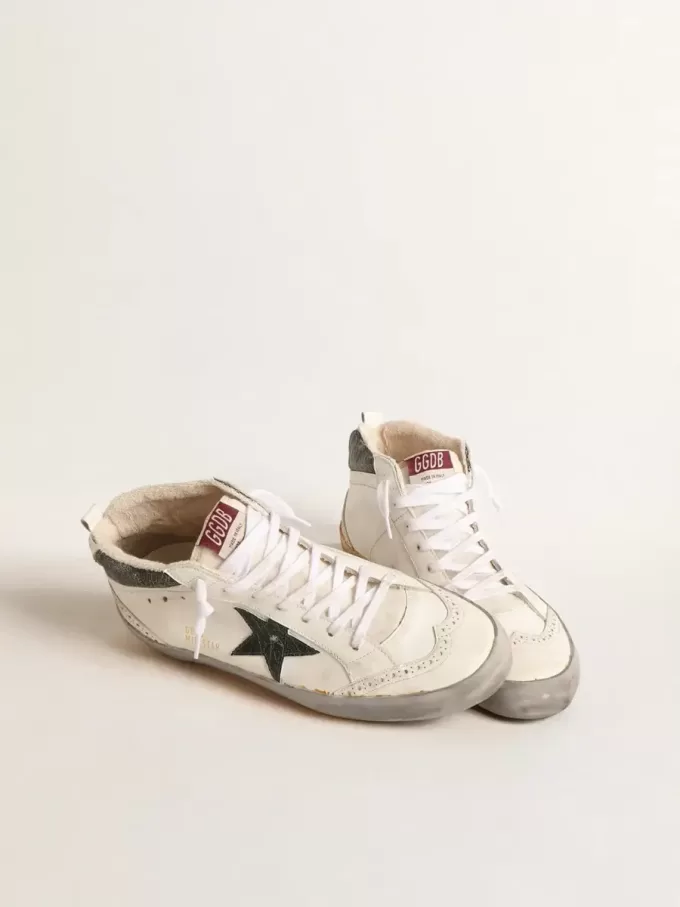 Mid Star mit grünem Metallic-Lederstern und weißem Blitz