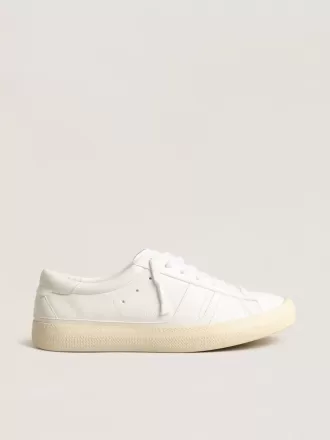 Nachhaltige Sneakers Yatay Model 1B mit weißem Obermaterial auf Bio-Basis und weißem Y