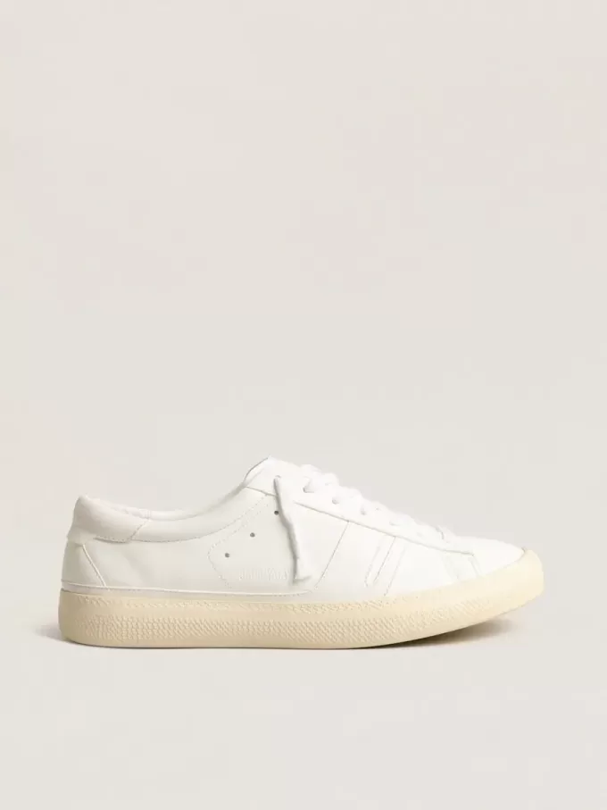 Nachhaltige Sneakers Yatay Model 1B mit weißem Obermaterial auf Bio-Basis und weißem Y