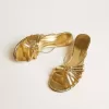 Nico Kitten-Heel-Sandalen aus metallisch goldenem Leder Nico Kitten-Heel-Sandalen aus metallisch goldenem Leder
