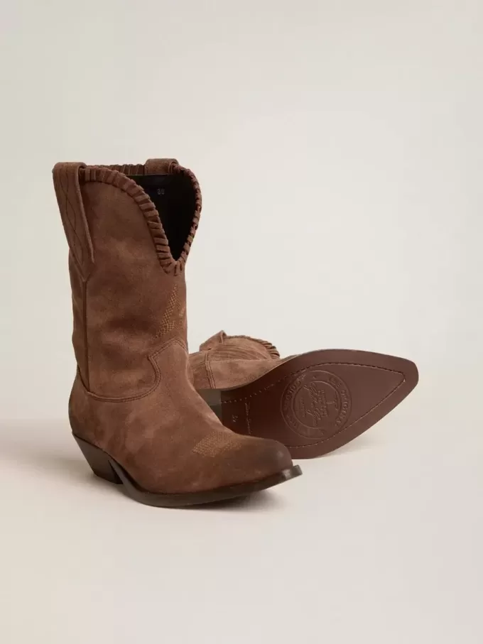Niedrige Damenstiefel aus dunkelbraunem, gewaschenem Wildleder