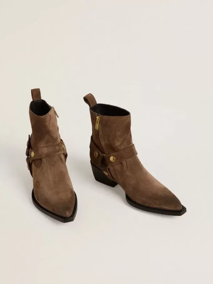 Niedrige Debbie-Stiefel aus taubengrauem Wildleder mit abnehmbarer Schnalle