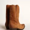 Niedrige Wish Star-Stiefel aus cognacfarbenem Wildleder mit eingearbeitetem Stern Niedrige Wish Star-Stiefel aus cognacfarbenem Wildleder mit eingearbeitetem Stern