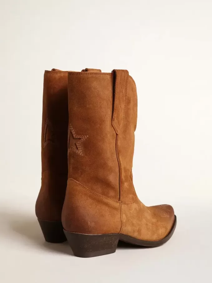 Niedrige Wish Star-Stiefel aus cognacfarbenem Wildleder mit eingearbeitetem Stern Niedrige Wish Star-Stiefel aus cognacfarbenem Wildleder mit eingearbeitetem Stern