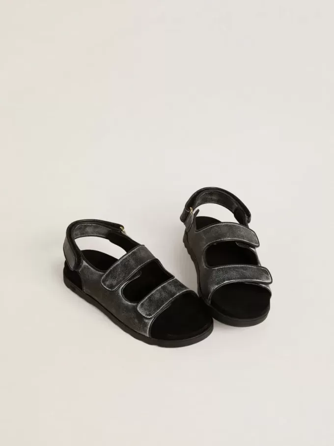 Noa Young Sandalen aus schwarzem Leder im Used-Look