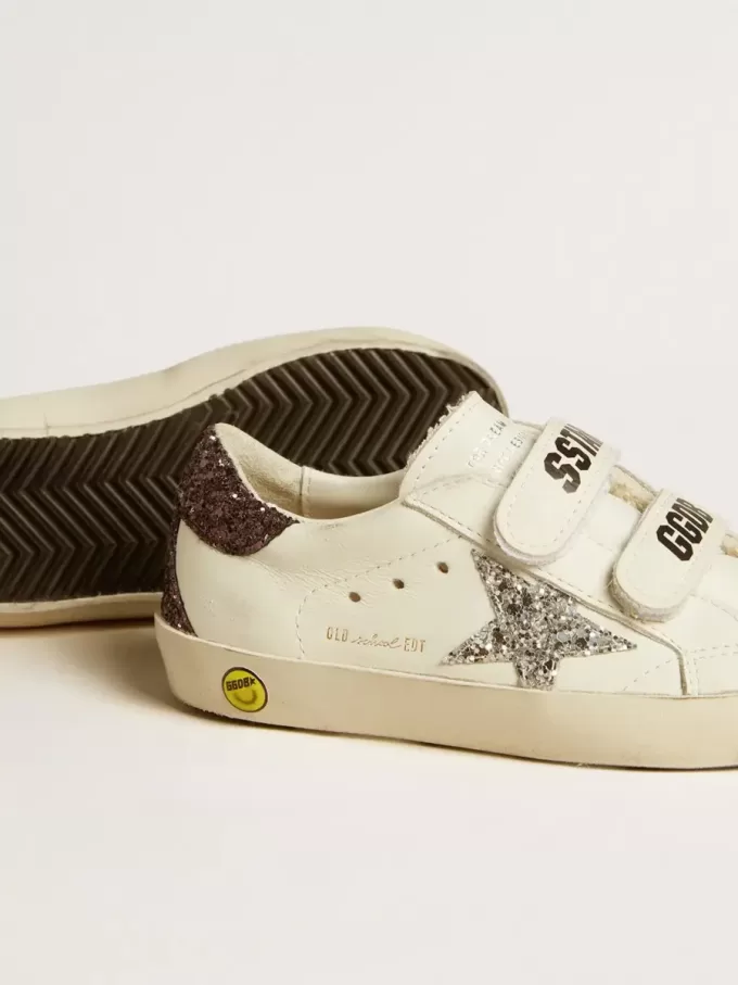 Old School Young mit silbernem Glitzerstern und Glitzer-Fersenlasche