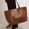 Pasadena-Tasche aus gehämmertem Leder mit Leopardenmuster und kontrastierenden schwarzen Griffen Pasadena-Tasche aus gehämmertem Leder mit Leopardenmuster und kontrastierenden schwarzen Griffen