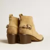 Patty Stiefeletten aus sandfarbenem gewachstem Wildleder Patty Stiefeletten aus sandfarbenem gewachstem Wildleder