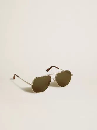 Pilotenbrille mit silbernem Rahmen und grünen Gläsern Pilotenbrille mit silbernem Rahmen und grünen Gläsern