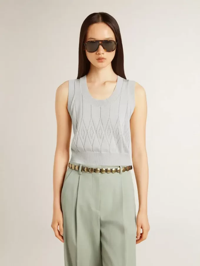 Ärmelloses Tanktop für Damen aus babyblauem Strick Ärmelloses Tanktop für Damen aus babyblauem Strick