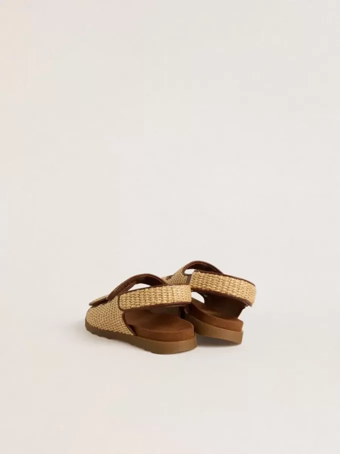 Sandalen „Young Noa” aus beigem Raffiabast und braunem Leder