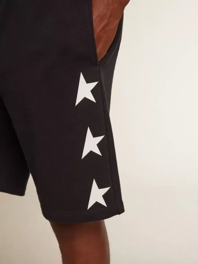 Schwarze Bermudashorts für Herren mit weißen Sternen Schwarze Bermudashorts für Herren mit weißen Sternen