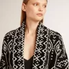 Schwarze Damenstrickjacke mit Gürtel und Kristallen Schwarze Damenstrickjacke mit Gürtel und Kristallen