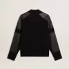 Schwarze Herrenjacke aus Merinowolle mit Lederaufnähern Schwarze Herrenjacke aus Merinowolle mit Lederaufnähern